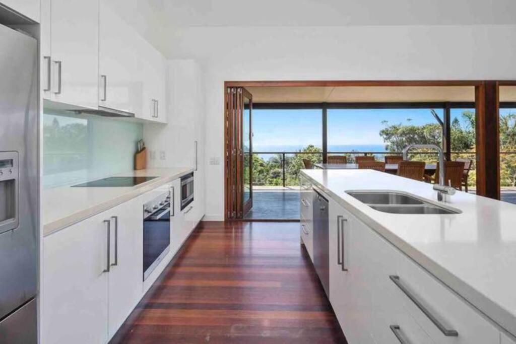 Treetops On Tramican - Ocean View - Sleeps 10 Пойнт Лукаут Екстериор снимка